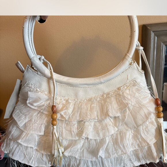 WHITE RUFFLE SHOULER BAG - Picture 2 of 4